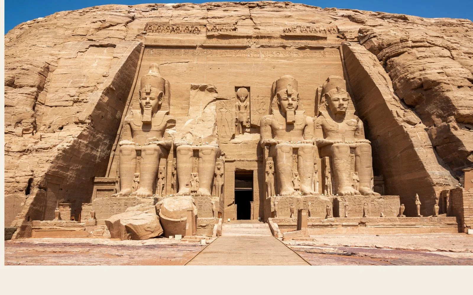 Templos de Abu Simbel al atardecer